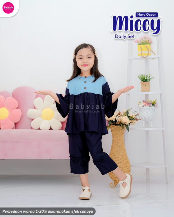 Miccy Daily Set - Gambar 3